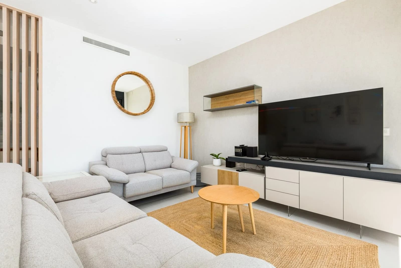 Villa de 4 dormitorios en venta en San Pedro del Pinatar, Costa Cálida - Image 8