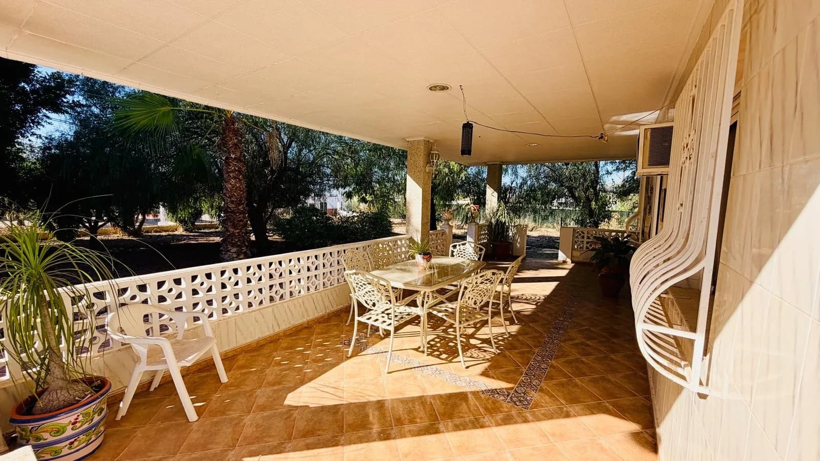Detached Villa In Crevillente - Image 2