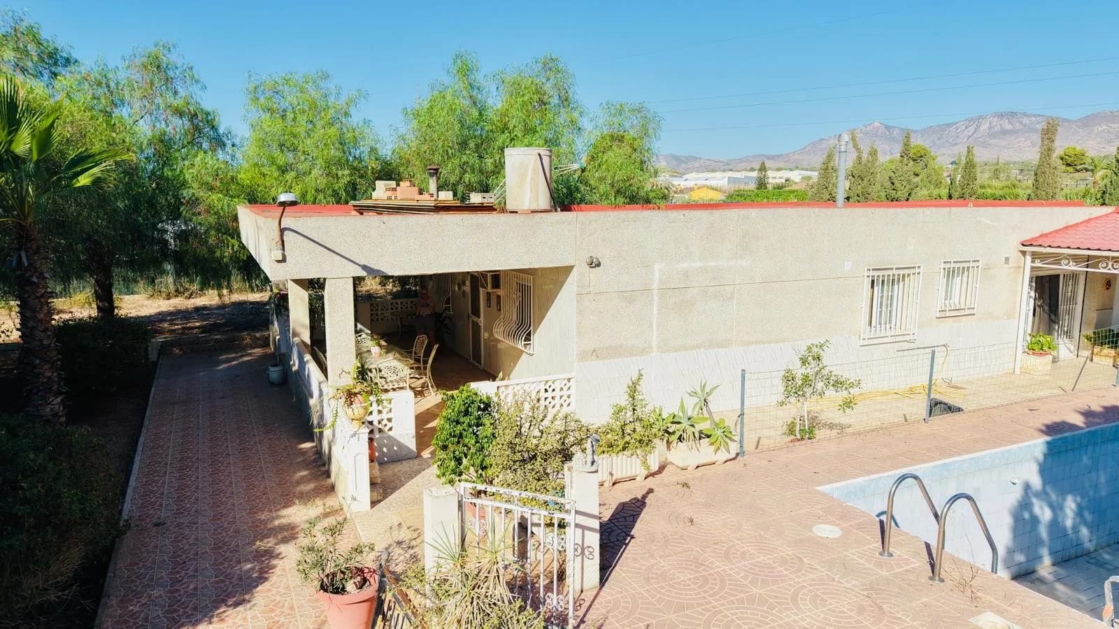 Detached Villa In Crevillente - Image 4