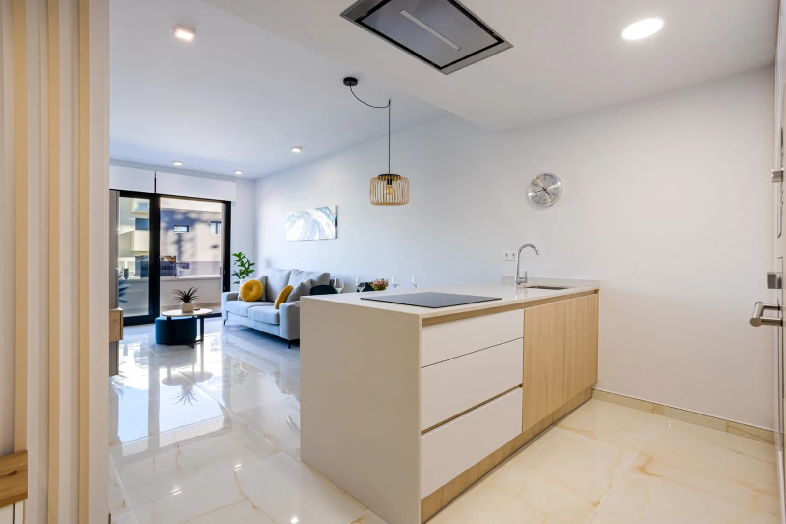 Apartment de 2 dormitorios en venta en Orihuela Costa, Alicante - Image 6