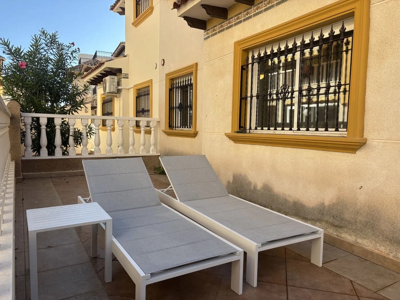 Townhouse de 3 dormitorios en venta en La Zenia, Alicante - Image 4