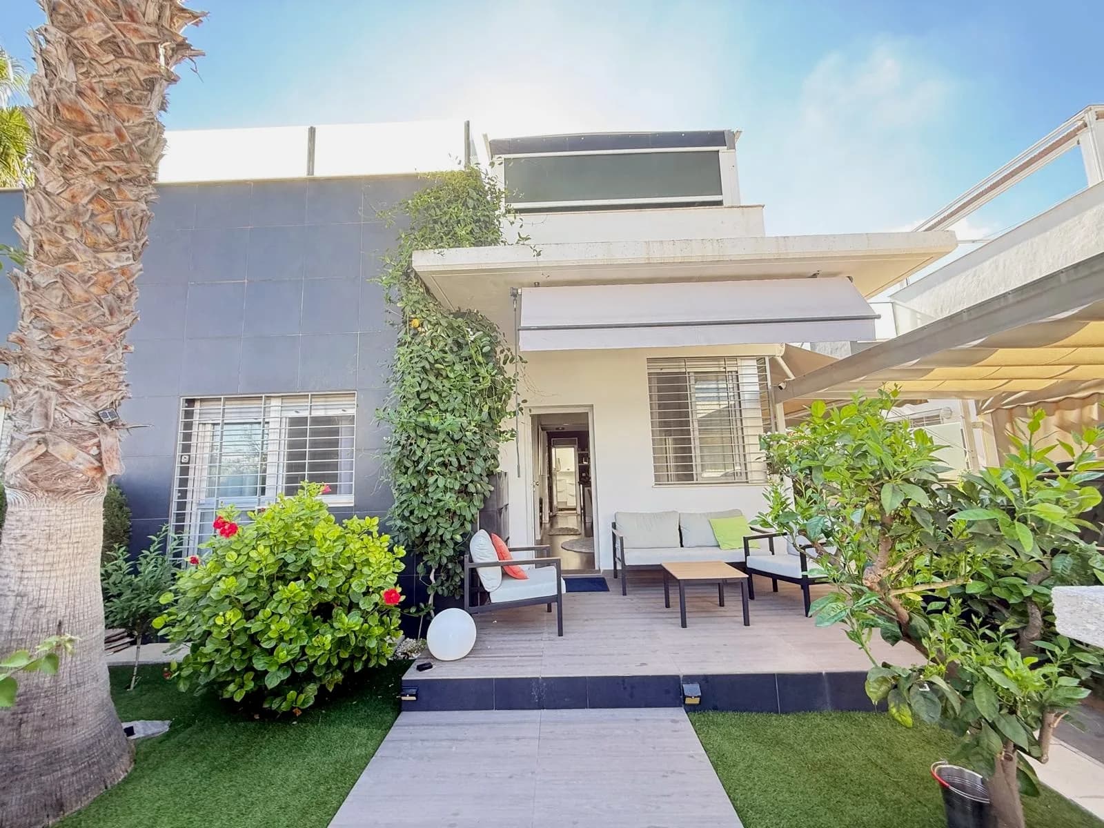 Bungalow de 2 dormitorios en venta en Ciudad Quesada, Alicante / Costa Blanca