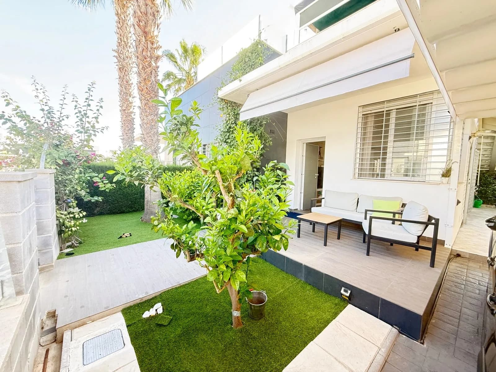 Bungalow de 2 dormitorios en venta en Ciudad Quesada, Alicante / Costa Blanca - Image 5