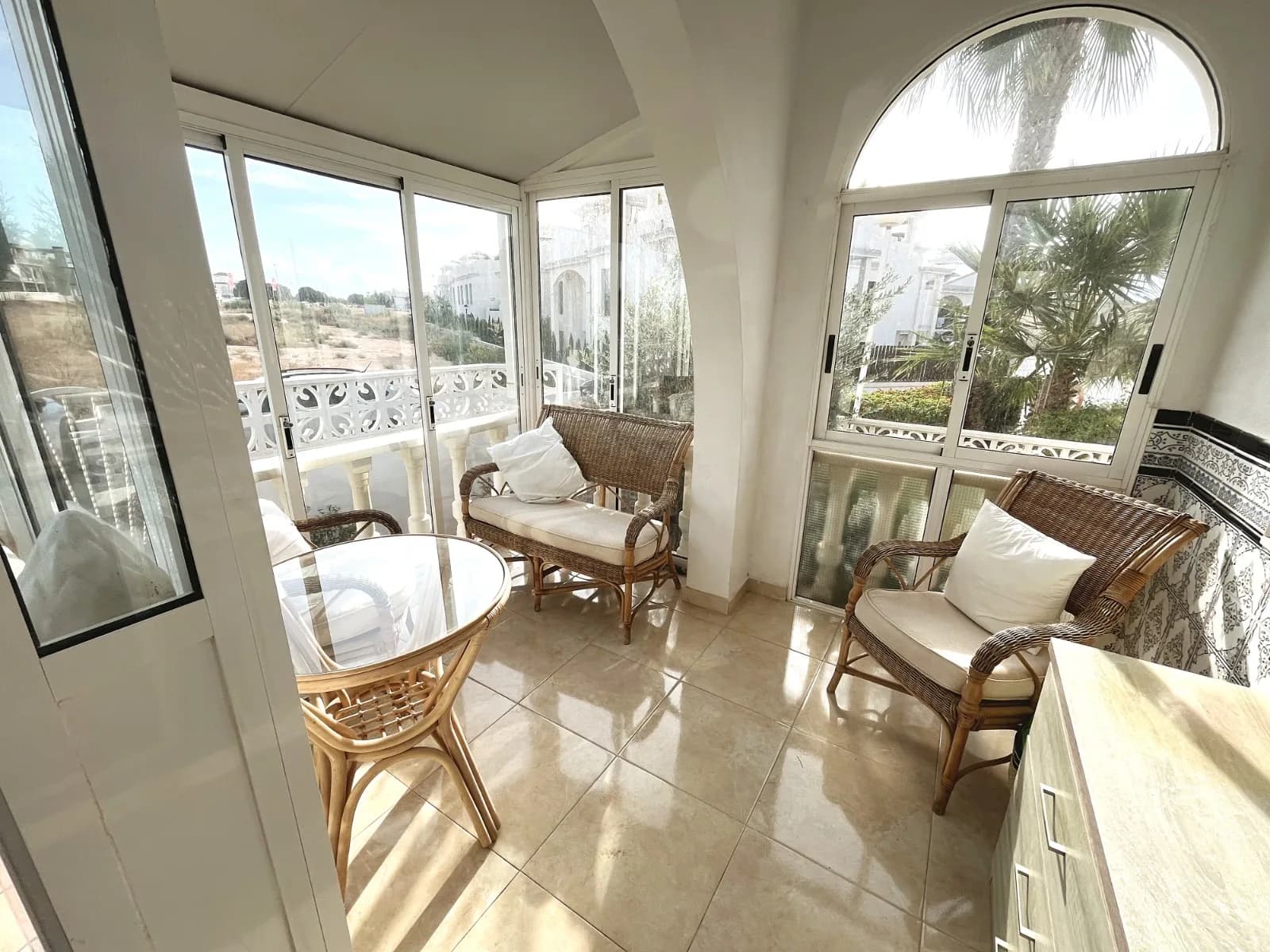 Bungalow de 3 dormitorios en venta en Ciudad Quesada, Alicante / Costa Blanca - Image 6