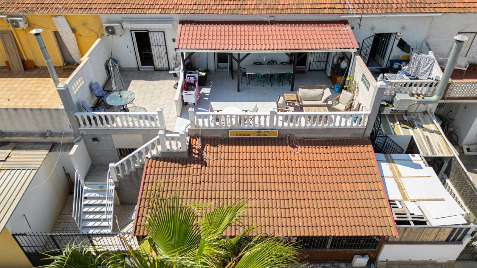 Commercial de 6 dormitorios en venta en Torrevieja, Alicante
