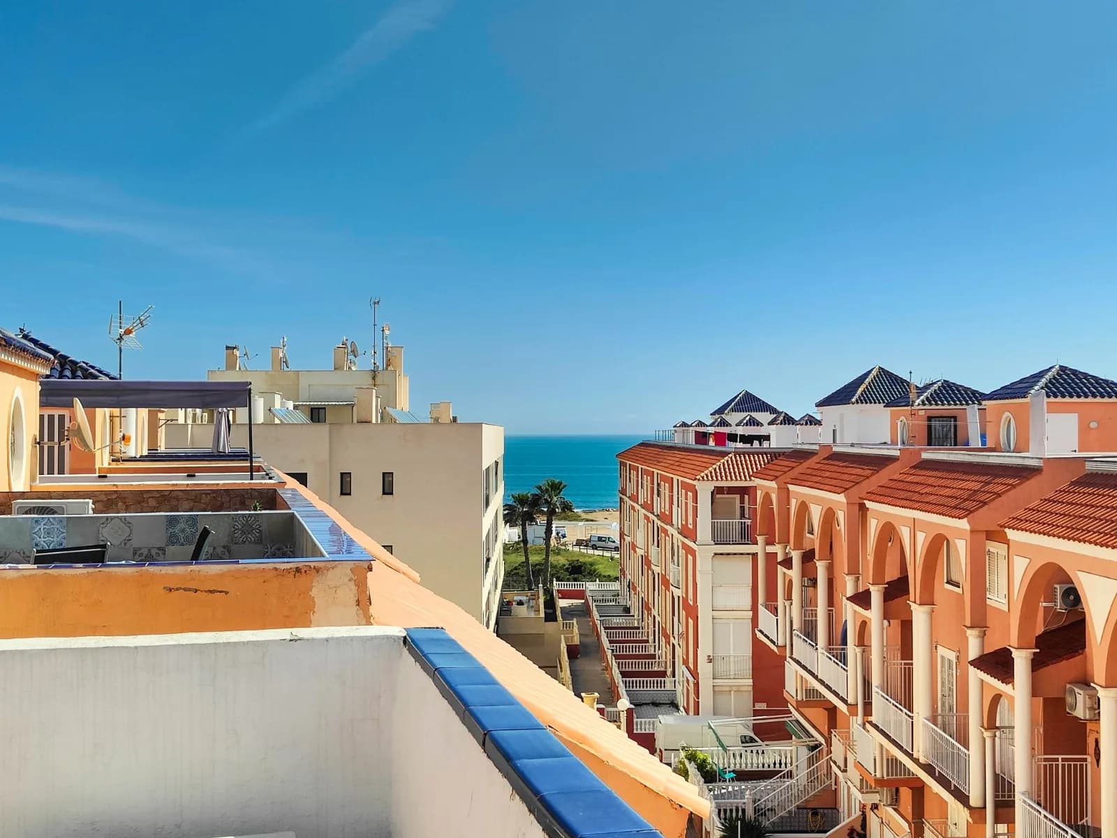 Villa de 2 dormitorios en venta en Torrevieja, Alicante - Image 4