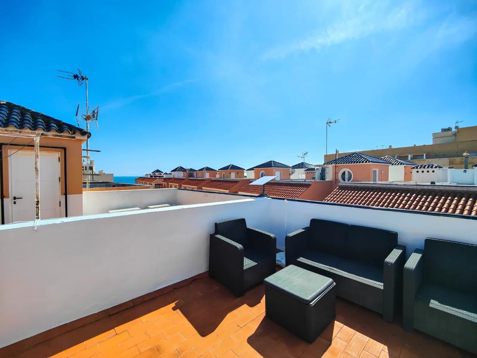 Villa de 2 dormitorios en venta en Torrevieja, Alicante - Image 6