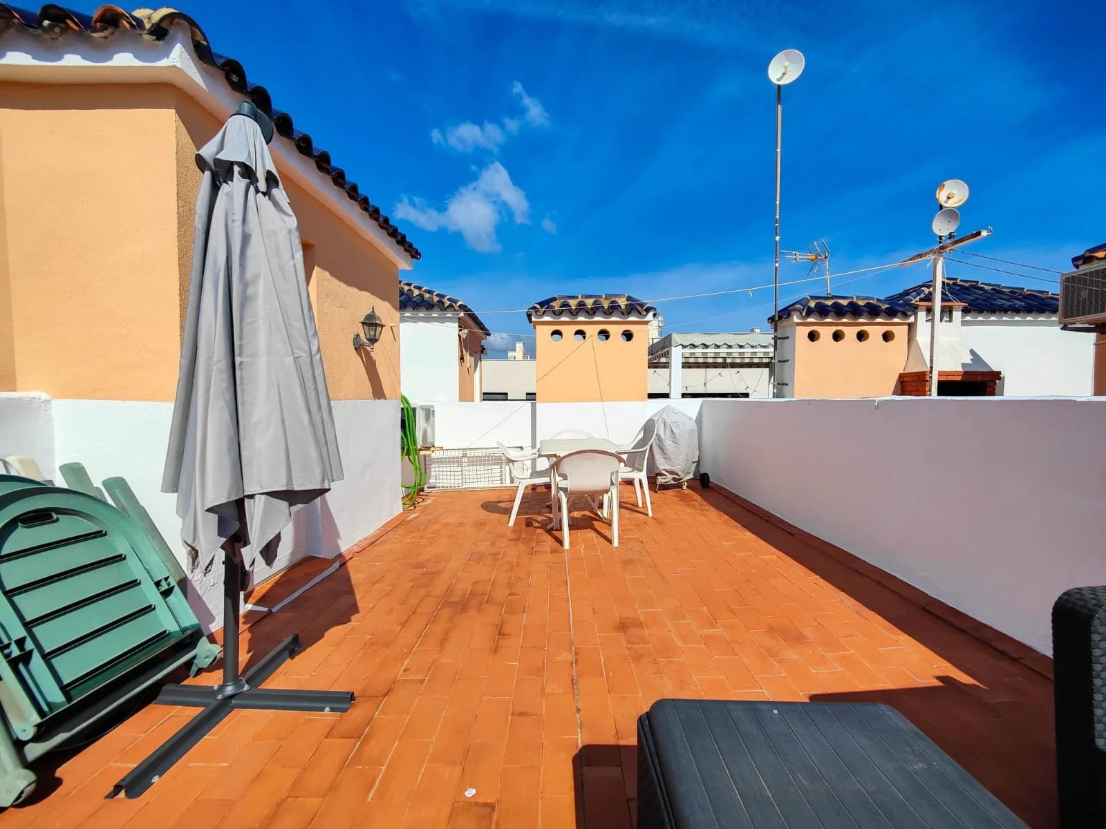 Villa de 2 dormitorios en venta en Torrevieja, Alicante - Image 7