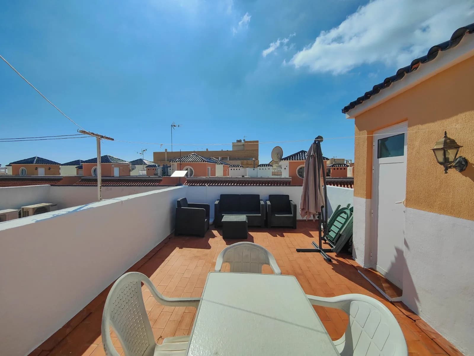 Villa de 2 dormitorios en venta en Torrevieja, Alicante - Image 8
