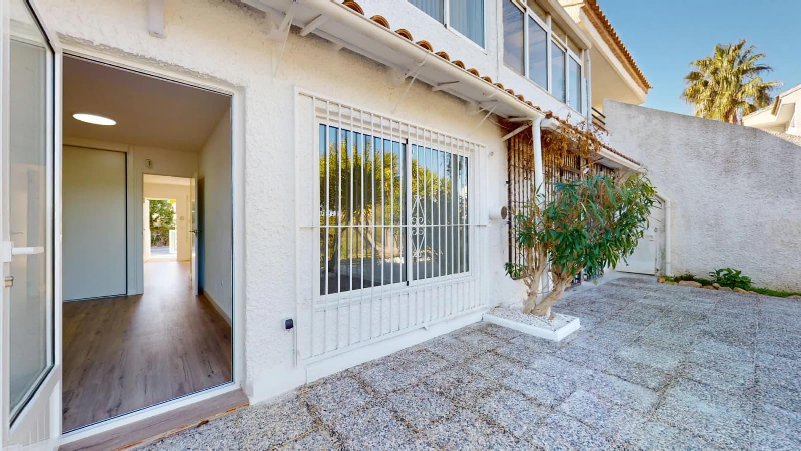 Ground Floor Bungalow In Orihuela Costa - Image 5