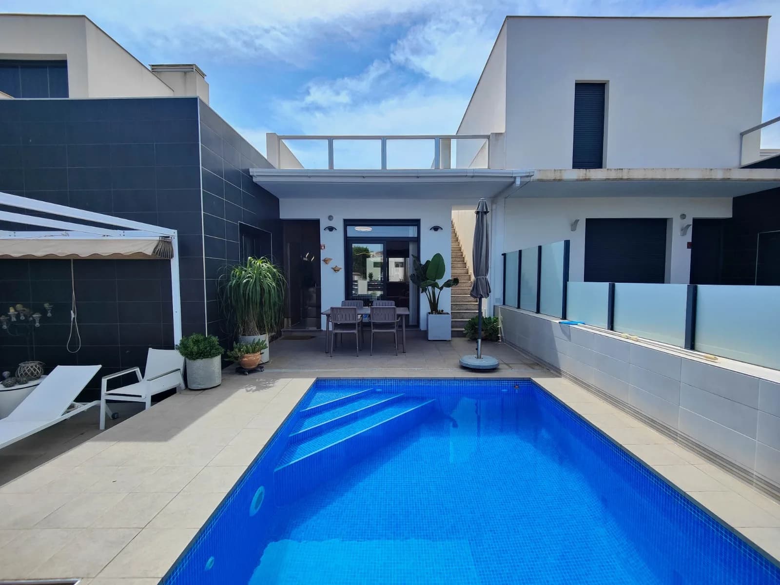 Villa de 2 dormitorios en venta en Formentera del Segura, Alicante - Image 2