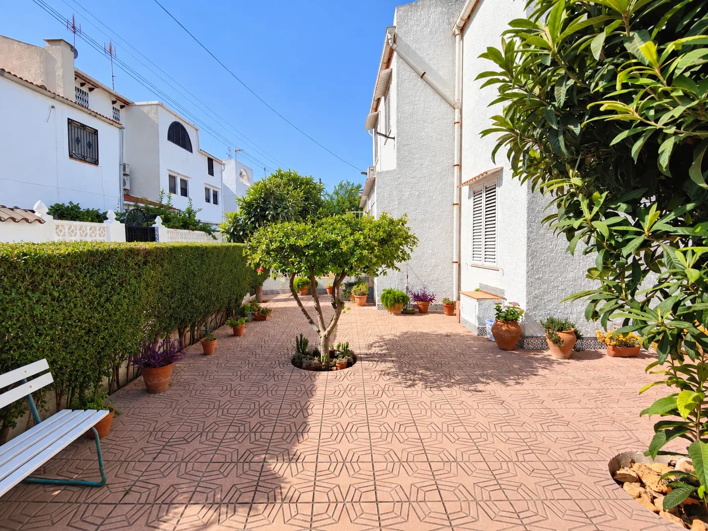 Townhouse de 2 dormitorios en venta en Torrevieja, Alicante - Image 6