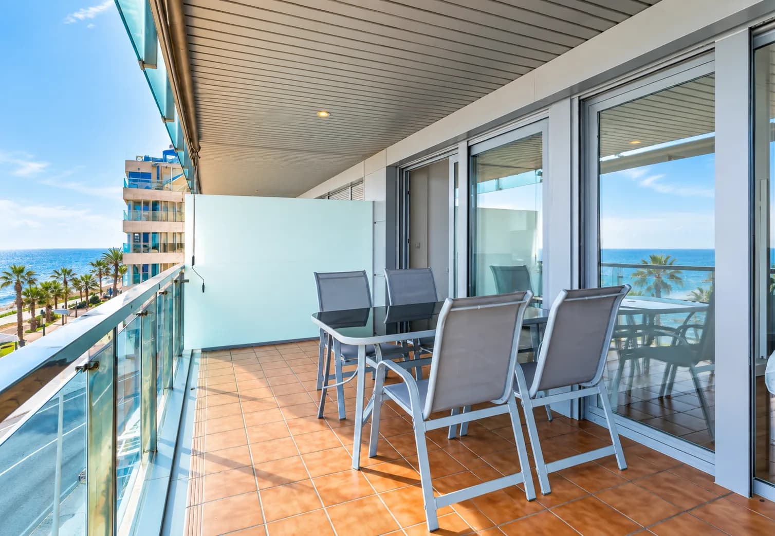 Apartment de 3 dormitorios en venta en Torrevieja, Alicante - Image 2
