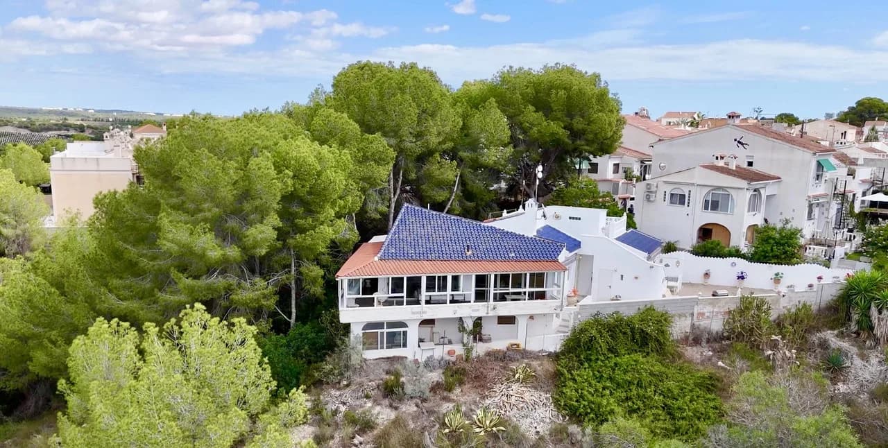 Villa de 3 dormitorios en venta en Pinar de Campoverde, Alicante