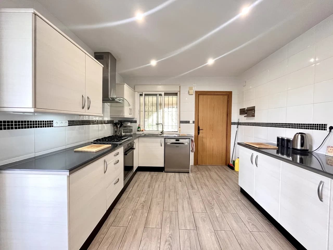 Villa de 3 dormitorios en venta en Pinar de Campoverde, Alicante - Image 4