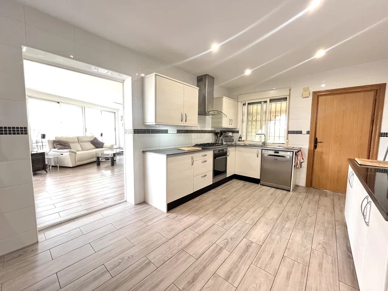 Villa de 3 dormitorios en venta en Pinar de Campoverde, Alicante - Image 6