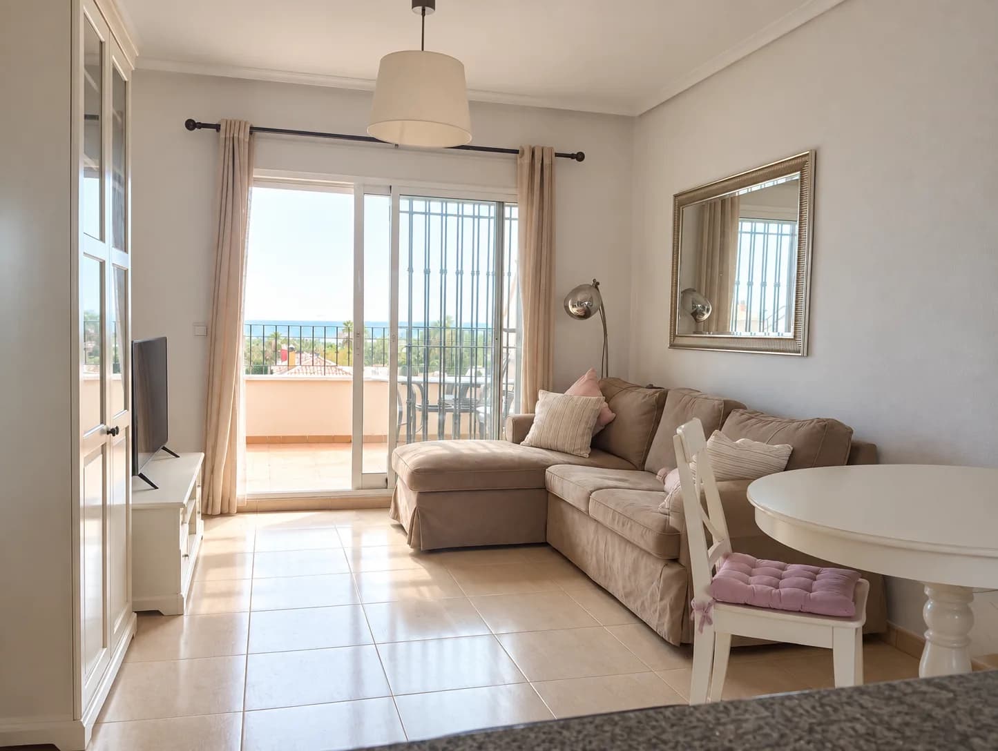 Apartment de 2 dormitorios en venta en Los Montesinos, Alicante - Image 2
