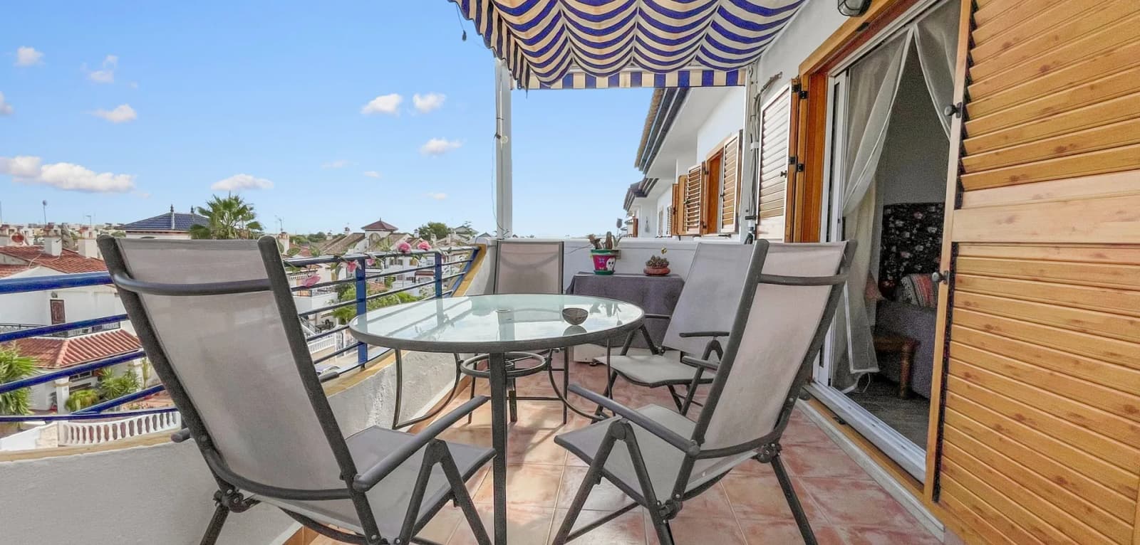Apartment de 2 dormitorios en venta en Mil Palmeras, Costa Blanca (Alicante)