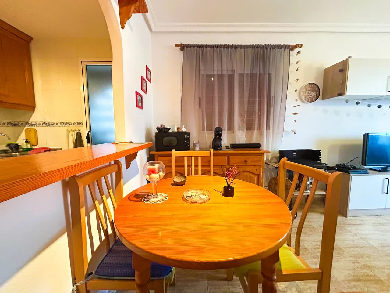 Villa de 2 dormitorios en venta en Mil Palmeras, Alicante - Image 4