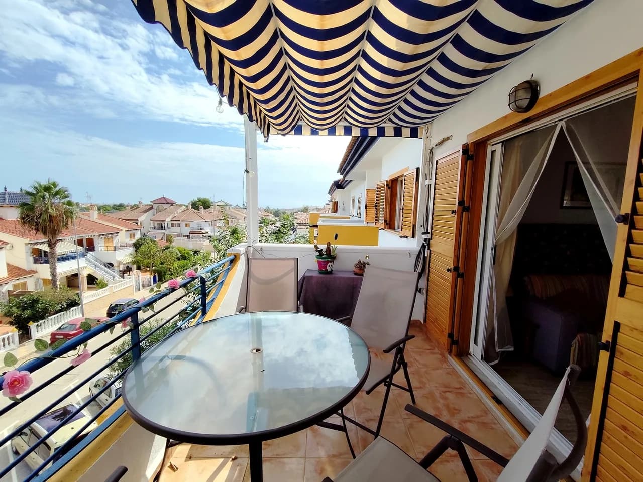 Villa de 2 dormitorios en venta en Mil Palmeras, Alicante - Image 6