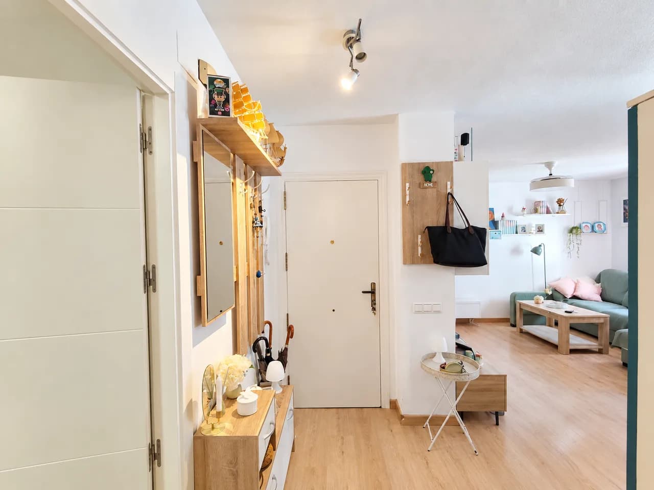 Apartment de 3 dormitorios en venta en Torrevieja, Alicante - Image 2