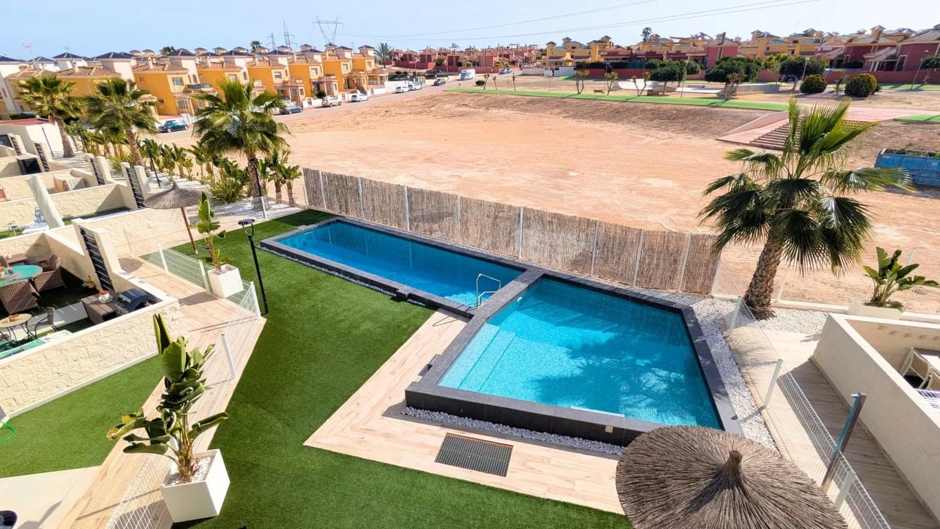Apartment de 2 dormitorios en venta en Lo Crispin, Alicante - Image 3