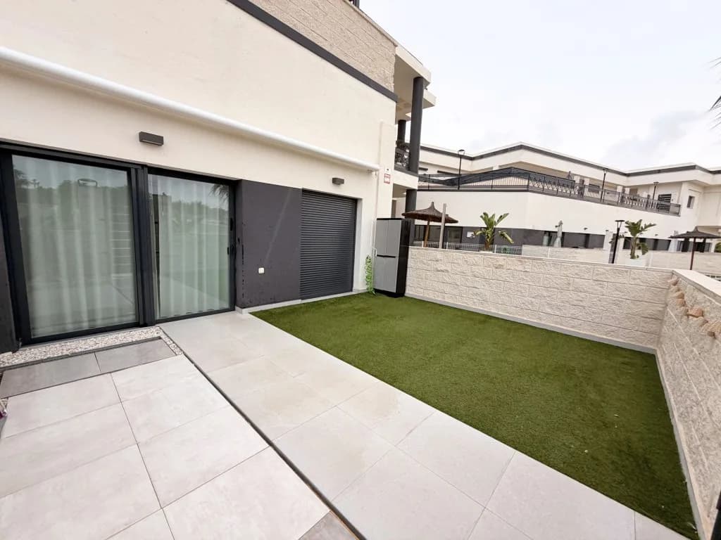 Apartment de 2 dormitorios en venta en Lo Crispin, Alicante - Image 4