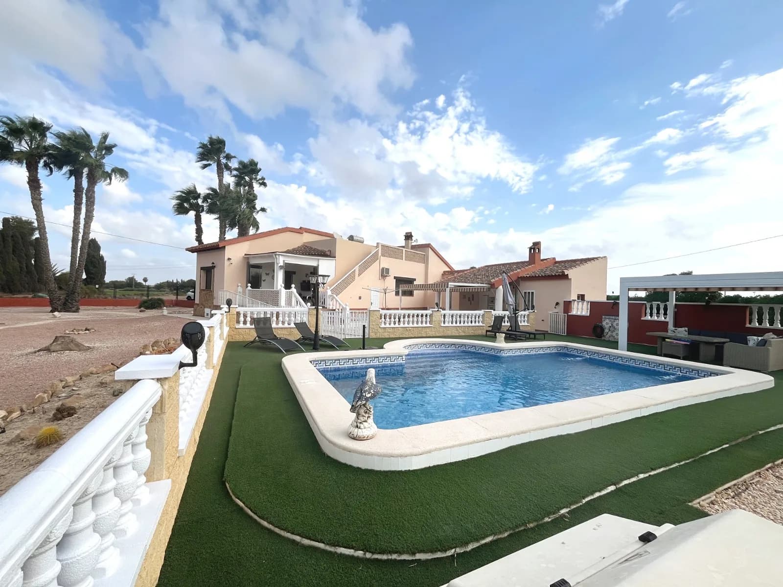 Villa de 3 dormitorios en venta en Daya Vieja, Alicante / Costa Blanca - Image 2