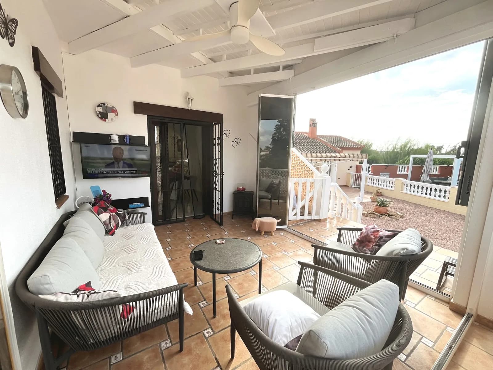 Villa de 3 dormitorios en venta en Daya Vieja, Alicante / Costa Blanca - Image 4