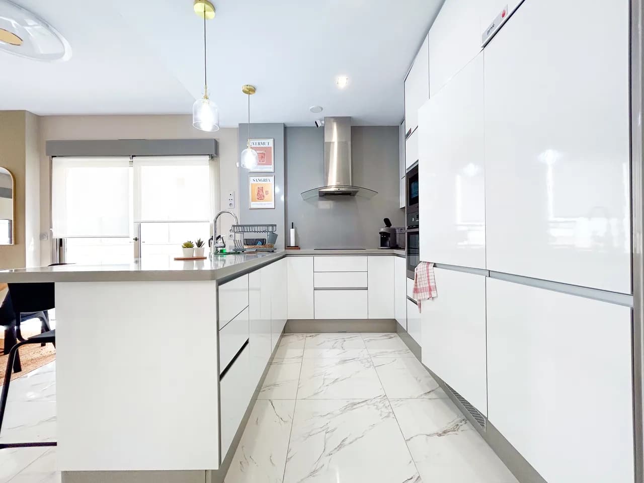 Villa de 3 dormitorios en venta en Villamartin, Alicante - Image 9