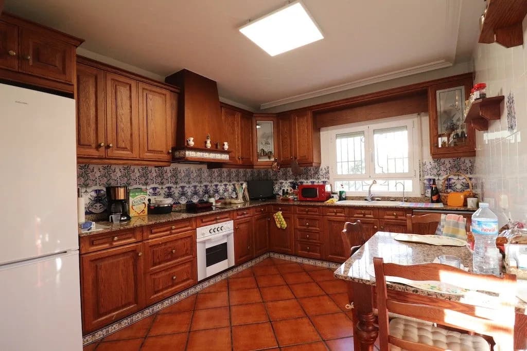 Villa de 5 dormitorios en venta en Torrevieja, Alicante - Image 6