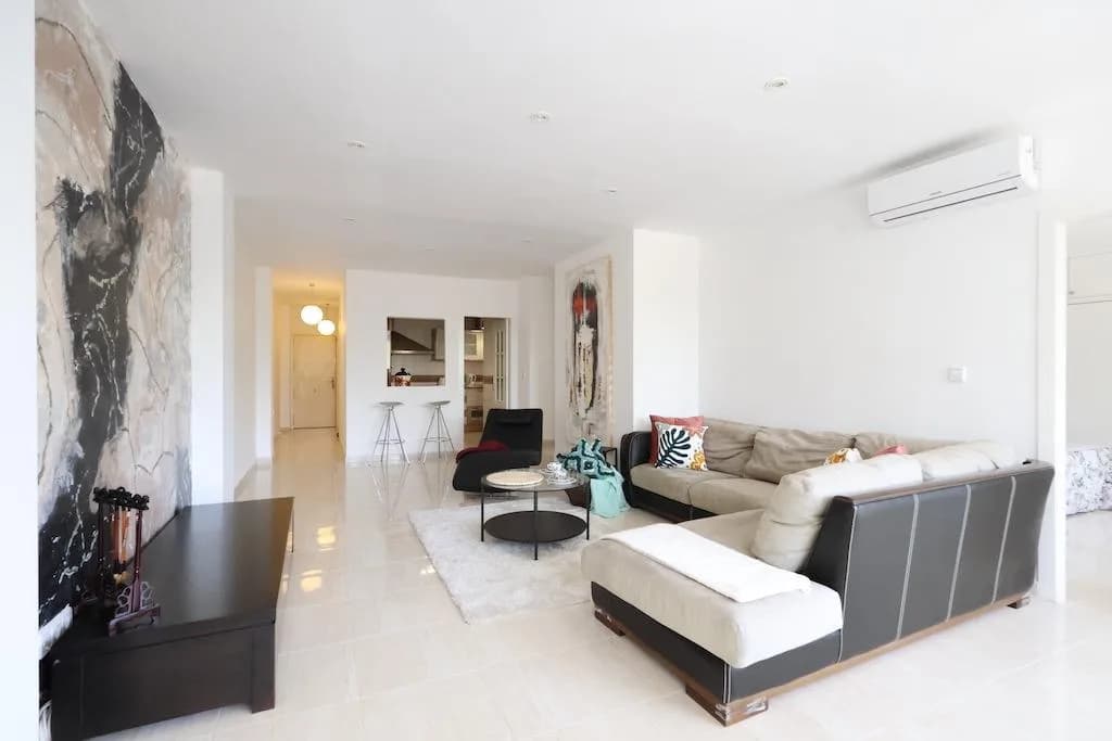 Apartment de 3 dormitorios en venta en Torrevieja, Alicante - Image 9