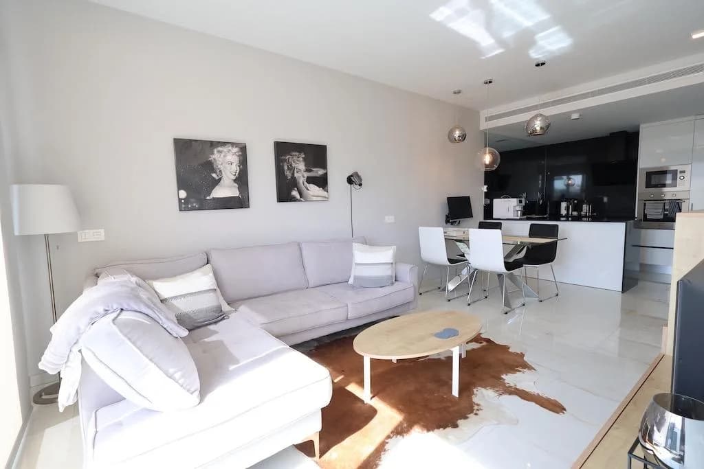 Apartment de 2 dormitorios en venta en Orihuela Costa, Alicante - Image 7