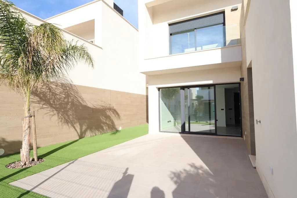 Villa de 3 dormitorios en venta en Los Alcázares, Murcia - Image 3