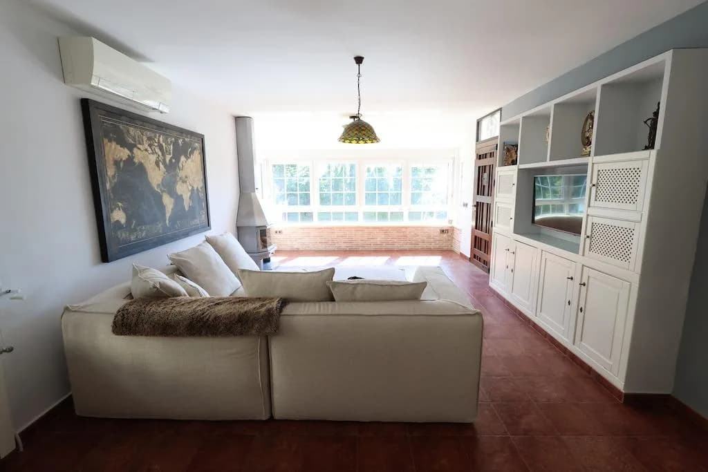 Villa de 4 dormitorios en venta en Orihuela Costa, Alicante - Image 3