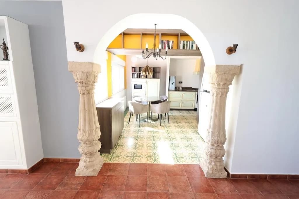 Villa de 4 dormitorios en venta en Orihuela Costa, Alicante - Image 6