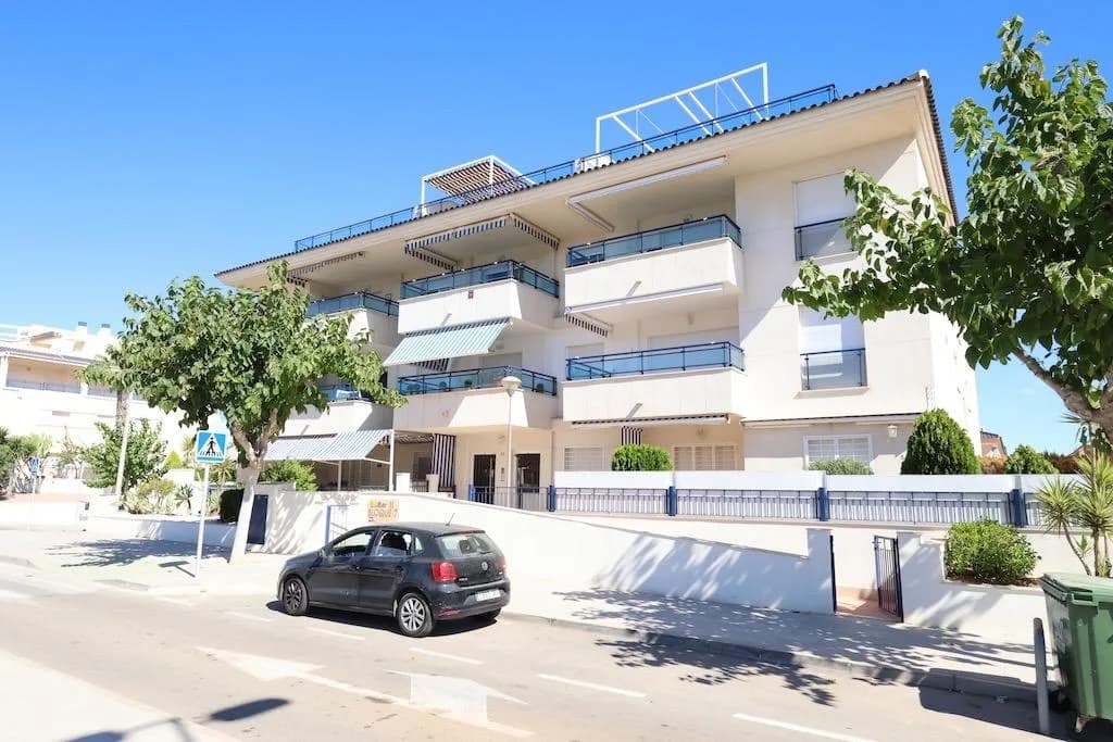 Villa de 2 dormitorios en venta en Pilar de la Horadada, Alicante