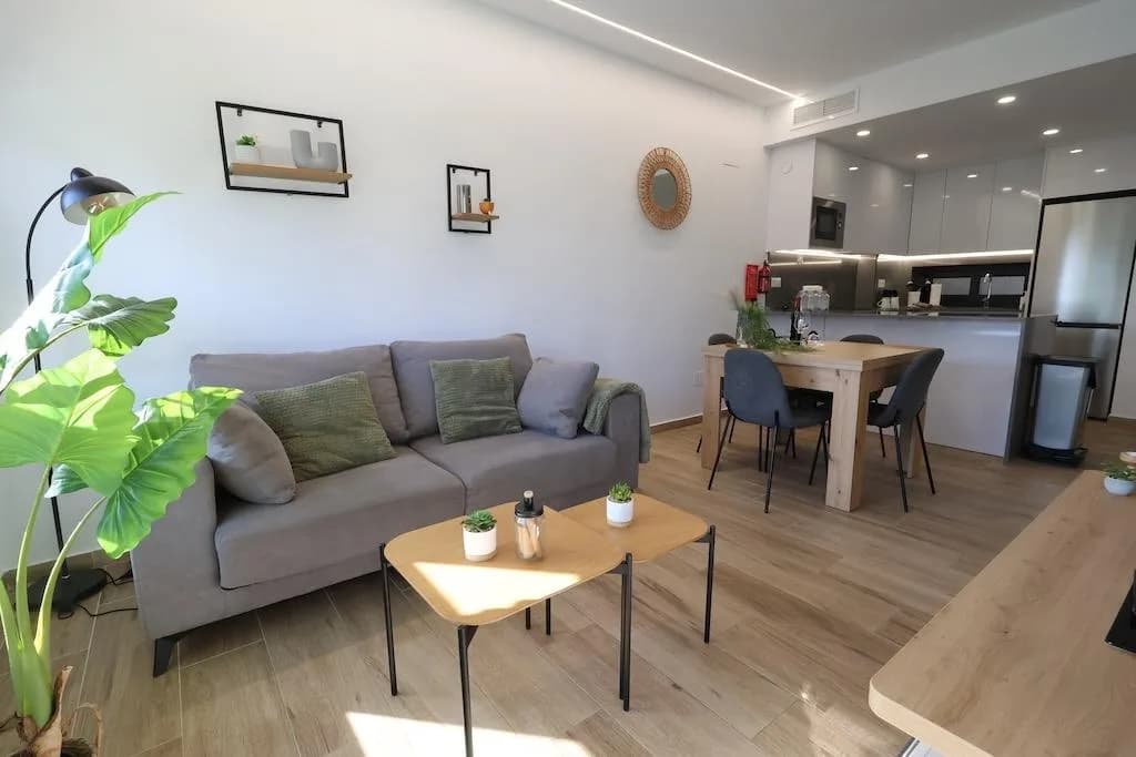 Apartment de 2 dormitorios en venta en Orihuela Costa, Alicante - Image 3