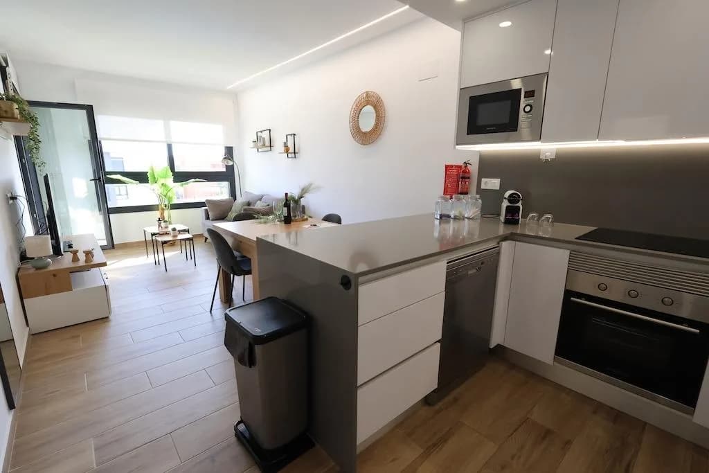Apartment de 2 dormitorios en venta en Orihuela Costa, Alicante - Image 4