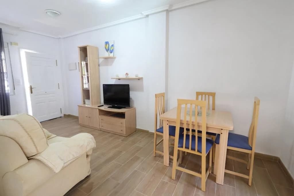 Bungalow de 2 dormitorios en venta en Orihuela Costa, Alicante - Image 5
