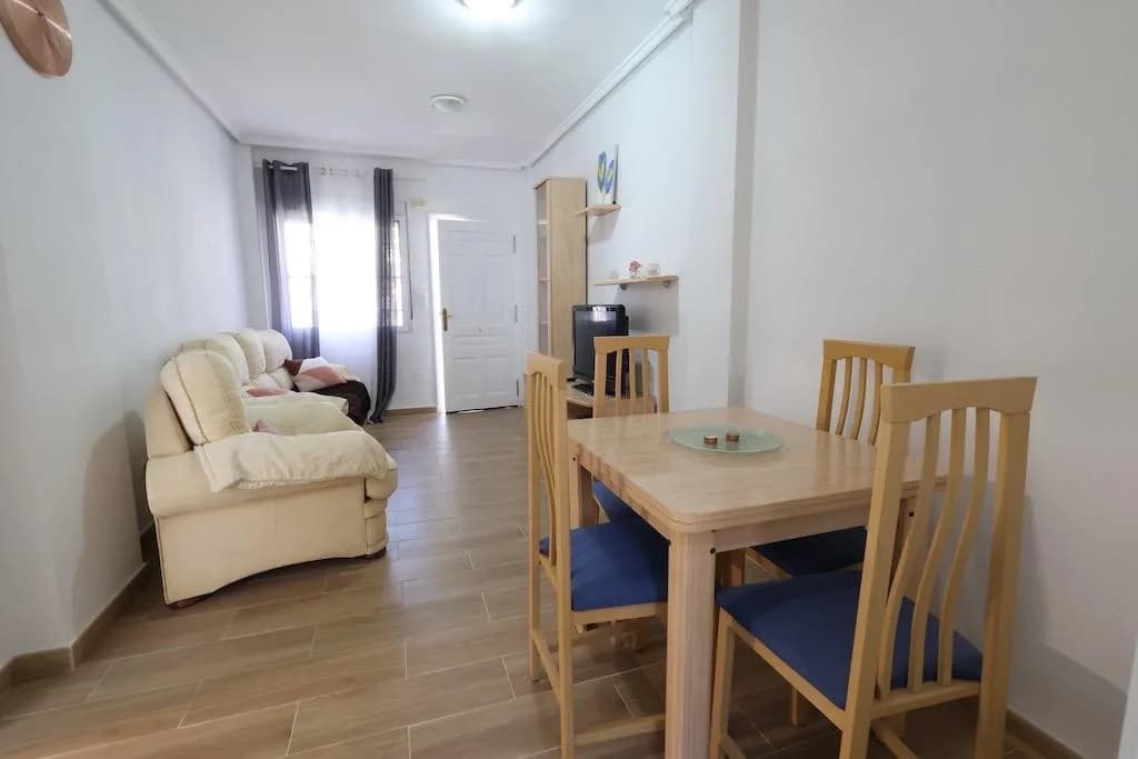 Bungalow de 2 dormitorios en venta en Orihuela Costa, Alicante - Image 6