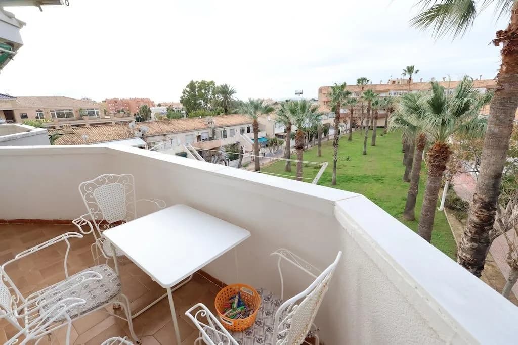Apartment de 1 dormitorios en venta en Orihuela Costa, Alicante - Image 2