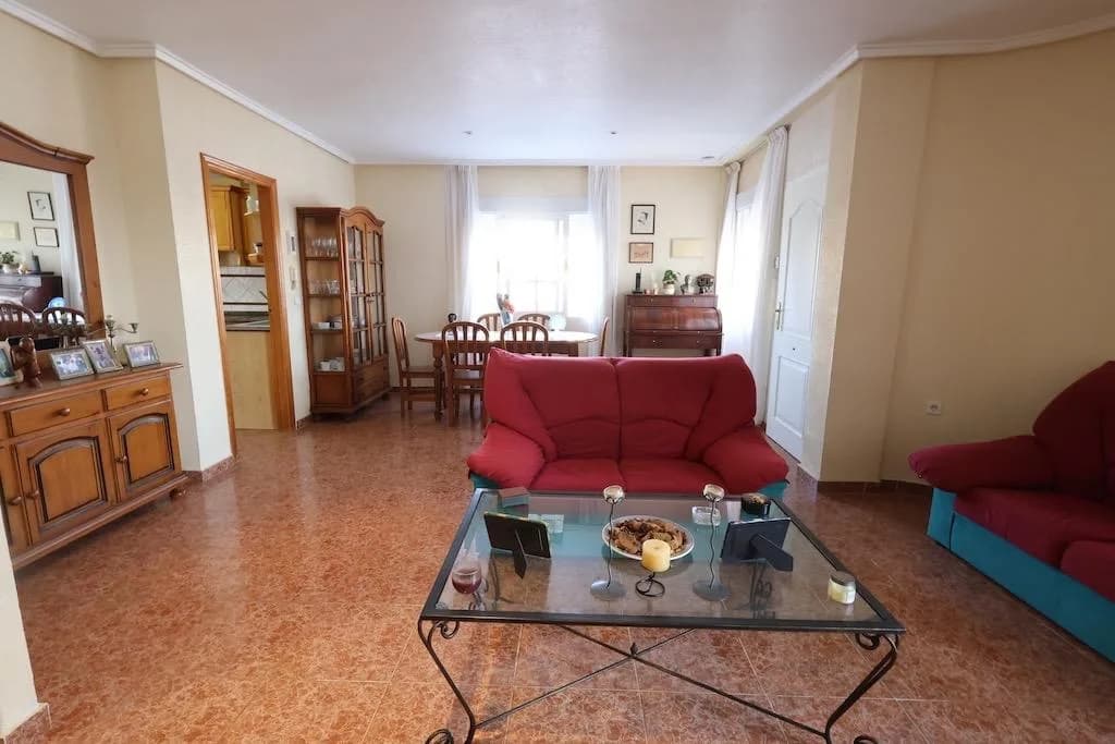 Villa de 3 dormitorios en venta en Torrevieja, Alicante - Image 6
