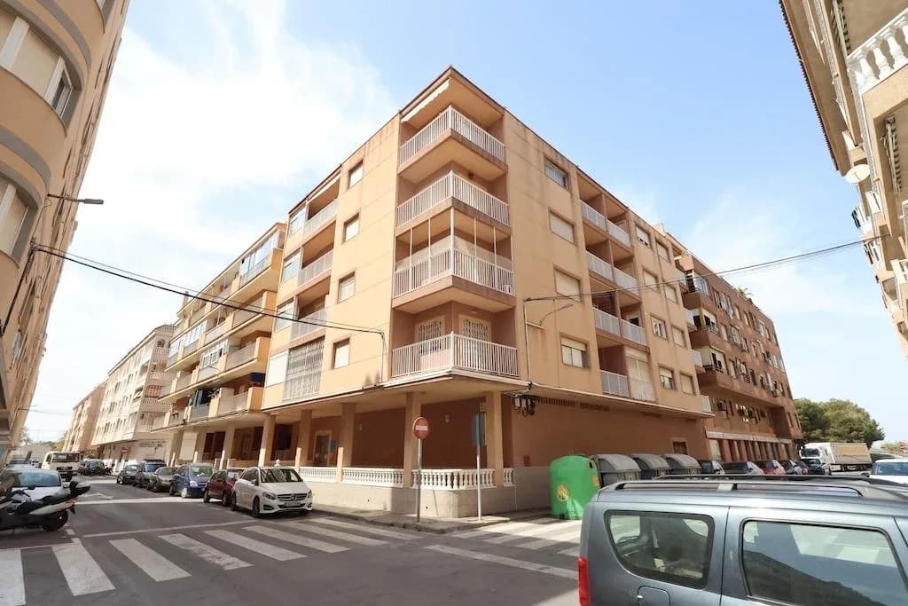 Apartment de 3 dormitorios en venta en Torrevieja, Alicante