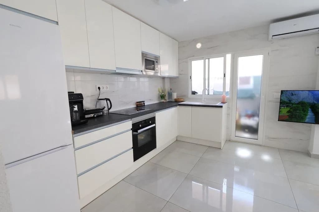 Apartment de 3 dormitorios en venta en Torrevieja, Alicante - Image 7
