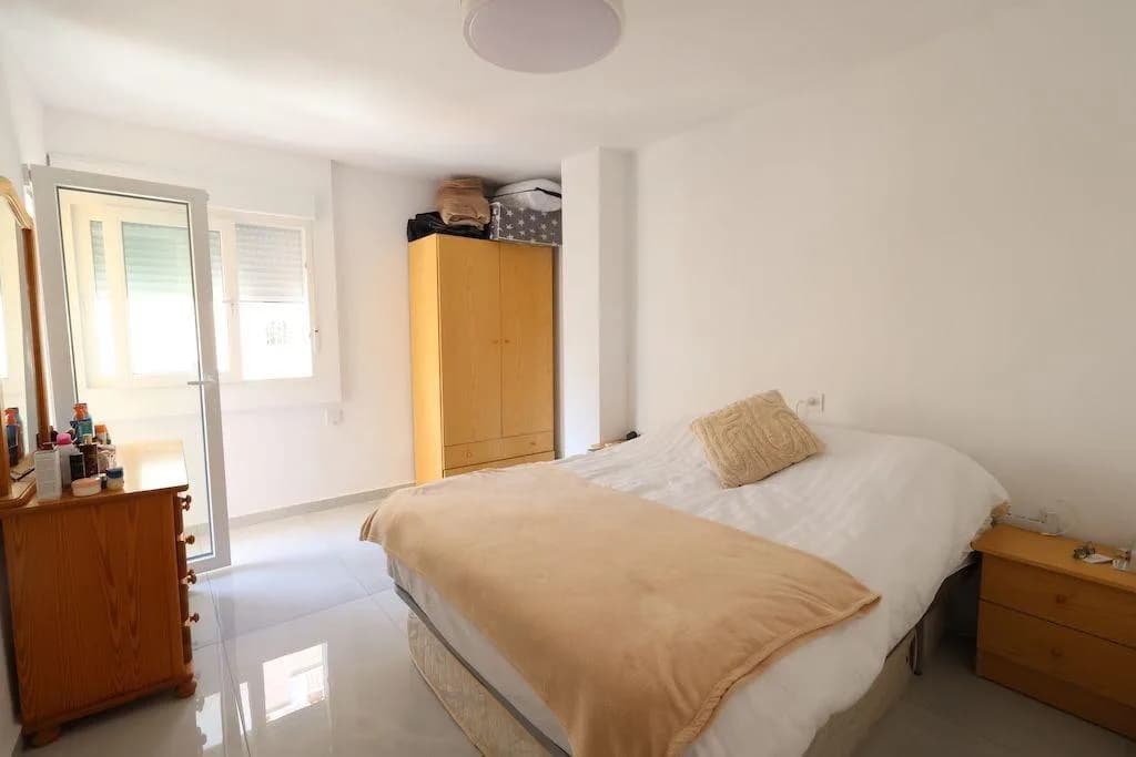 Apartment de 3 dormitorios en venta en Torrevieja, Alicante - Image 8