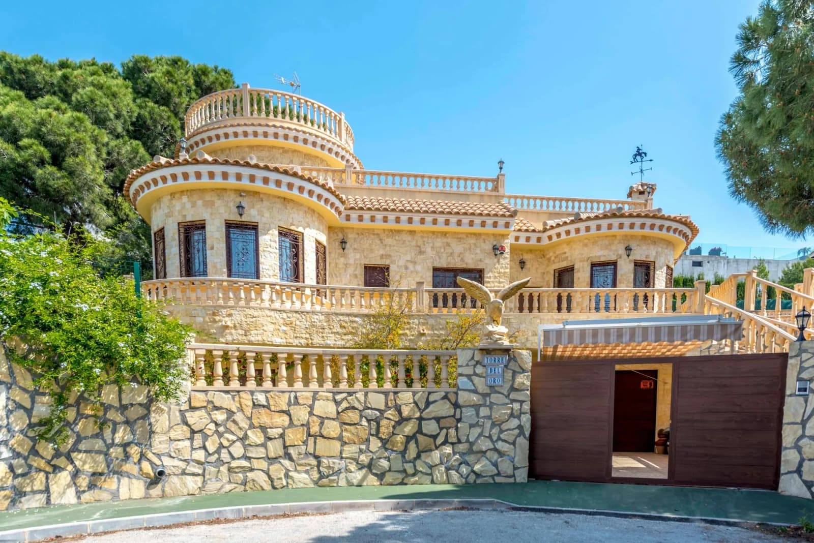 Villa de 4 dormitorios en venta en Orihuela Costa, Alicante