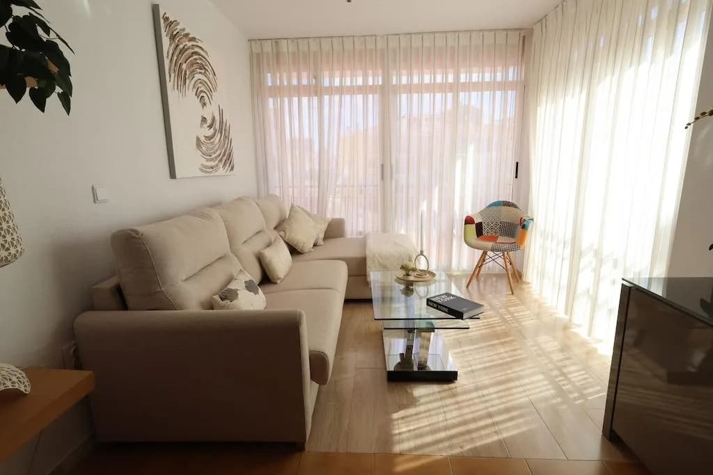 Apartment de 1 dormitorios en venta en Torrevieja, Alicante - Image 3