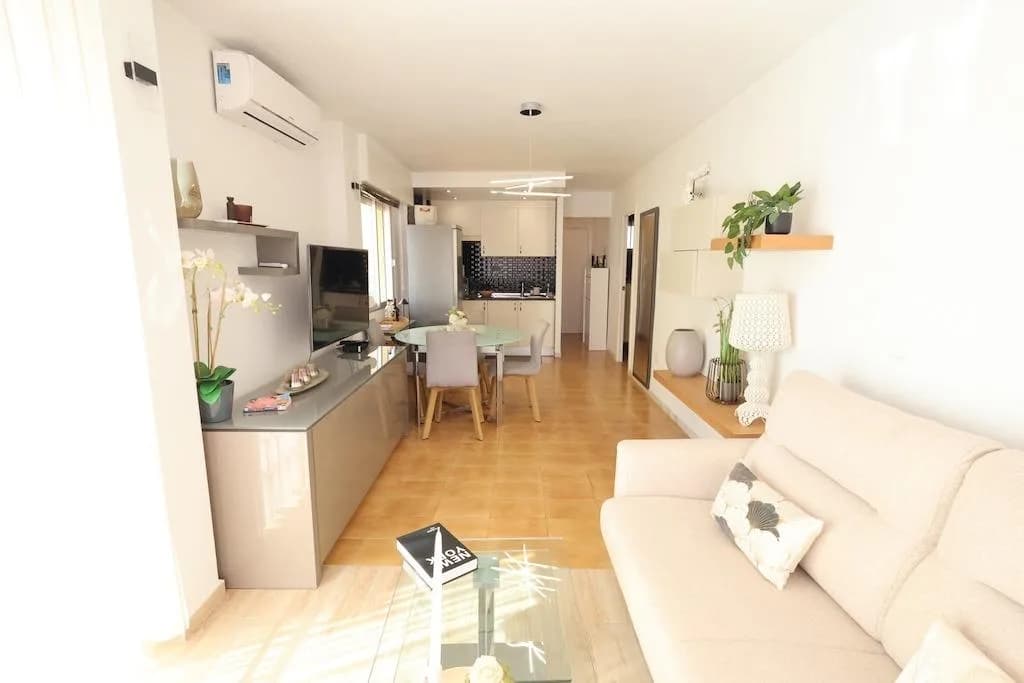 Apartment de 1 dormitorios en venta en Torrevieja, Alicante - Image 8