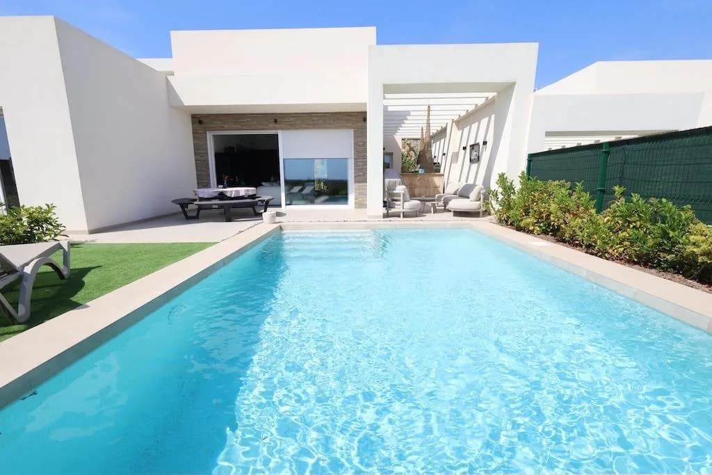 Villa de 3 dormitorios en venta en Algorfa, Alicante